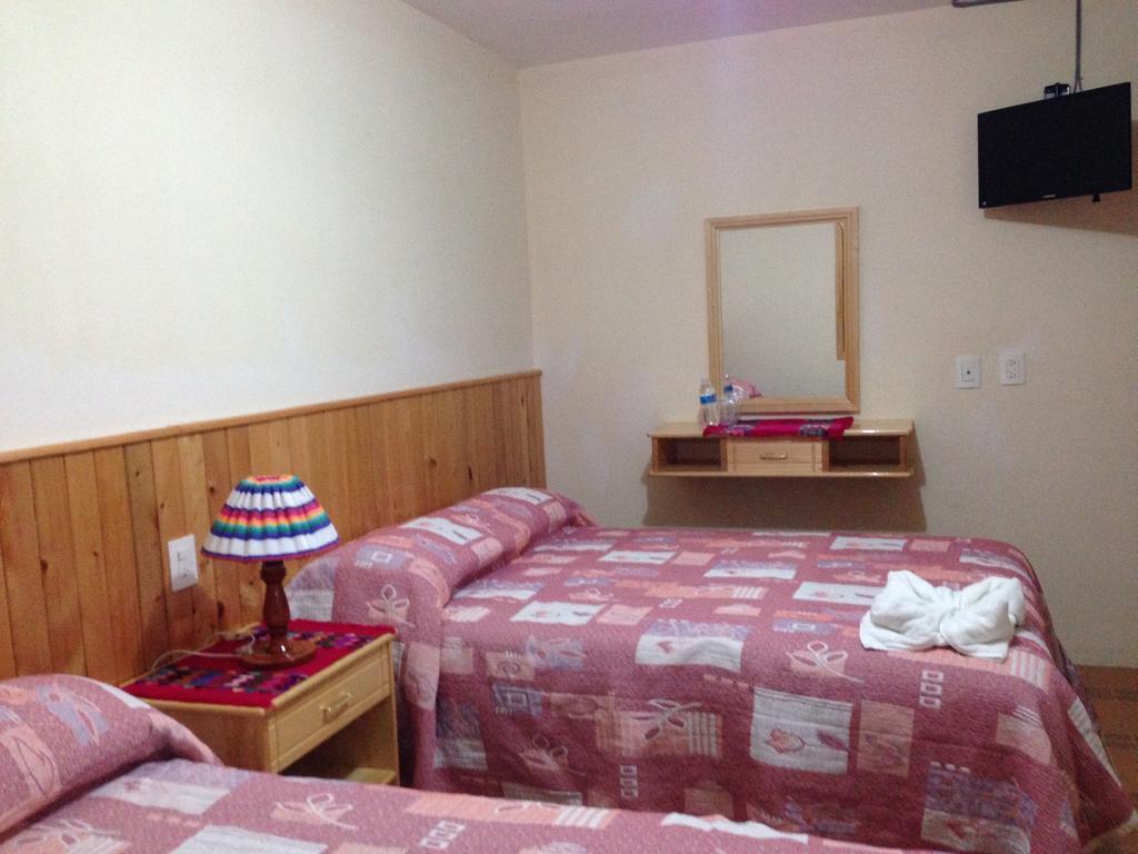 Hotel Posada Las Rosas San Cristóbal de Las Casas Cameră foto